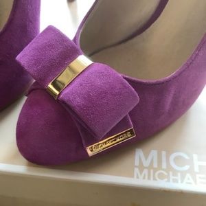Michael Kors Suede Bow Pumps